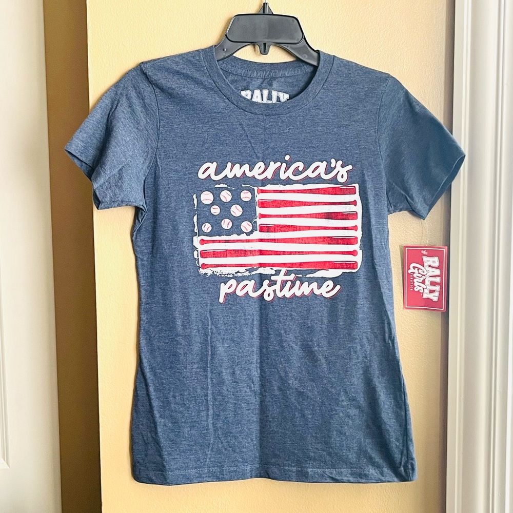NEW Rally Girls Fanatics America's Flag TOP Shirt Tees Women's GRAY size Medium - Picture 5 of 5